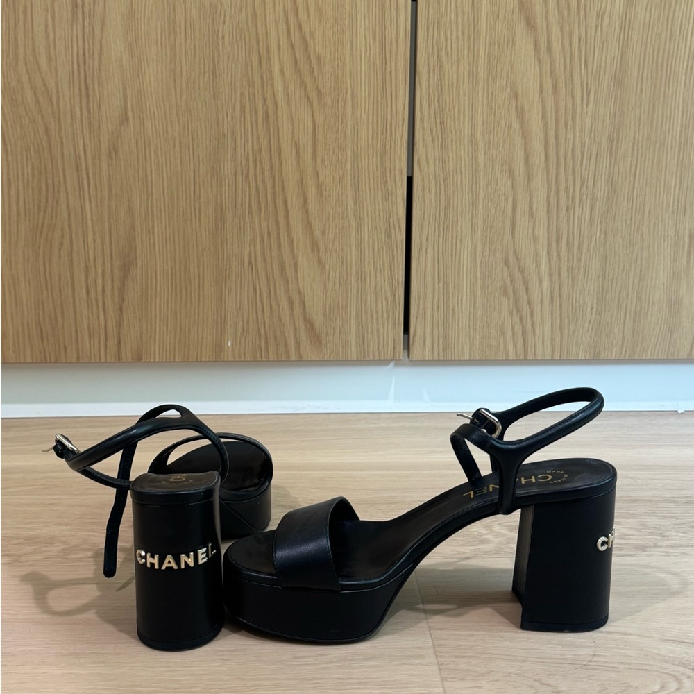 Chanel platform sandal heel